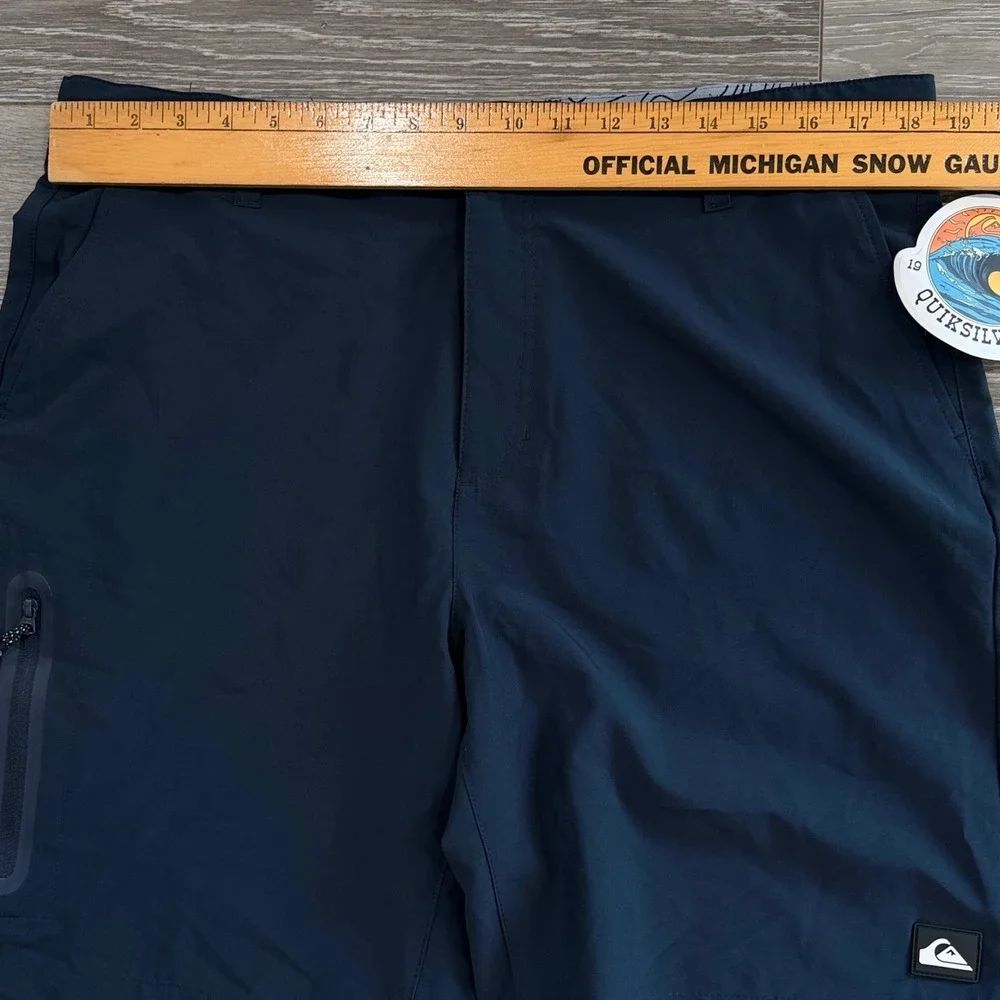 Quiksilver Hybrid Amphibian Shorts Men's 36 Total Eclipse Navy Stretch Zip NEW